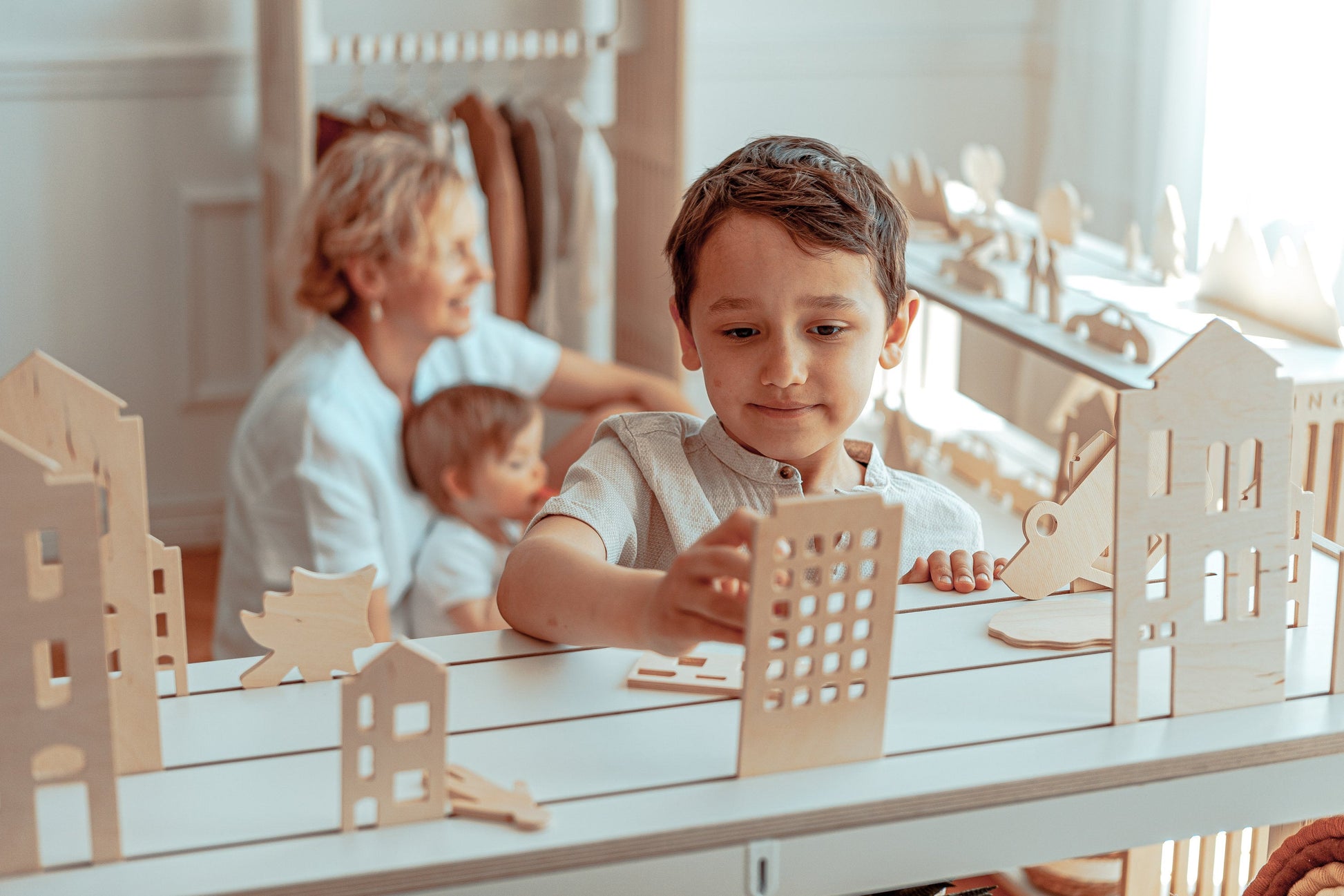 HINGI Stori Worlds - NYC | Wooden Toy | Montessori Toy | Creative Toy | Little world shelf